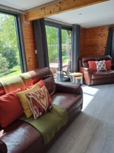 sycamore lounge @ flowery dell lodges