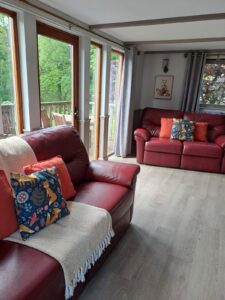 larch lounge @ flowery dell lodges in yorkshire
